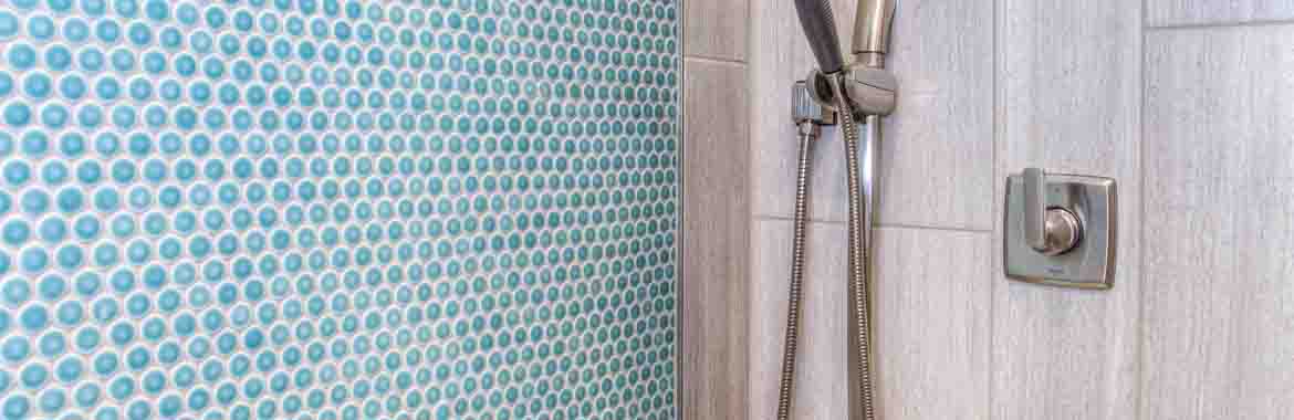 A Gale Tiling Ltd banner
